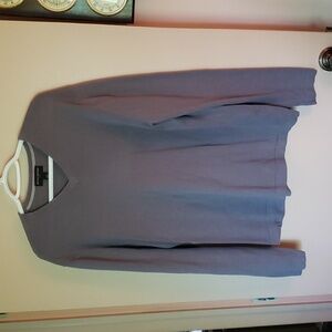 Banana Republic lightweight v-neck sweater